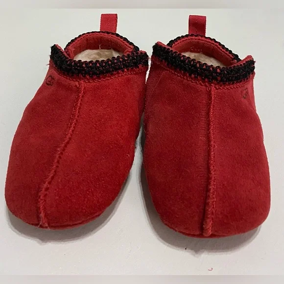 UGG Tasman Shearling Red and Black Christmas Baby Booties - Picture 2 of 7